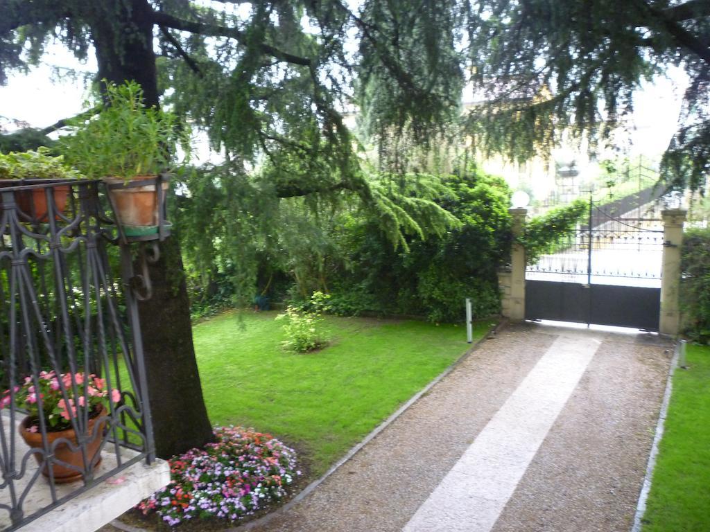 B&B Villa Dei Pini Domegliara 외부 사진
