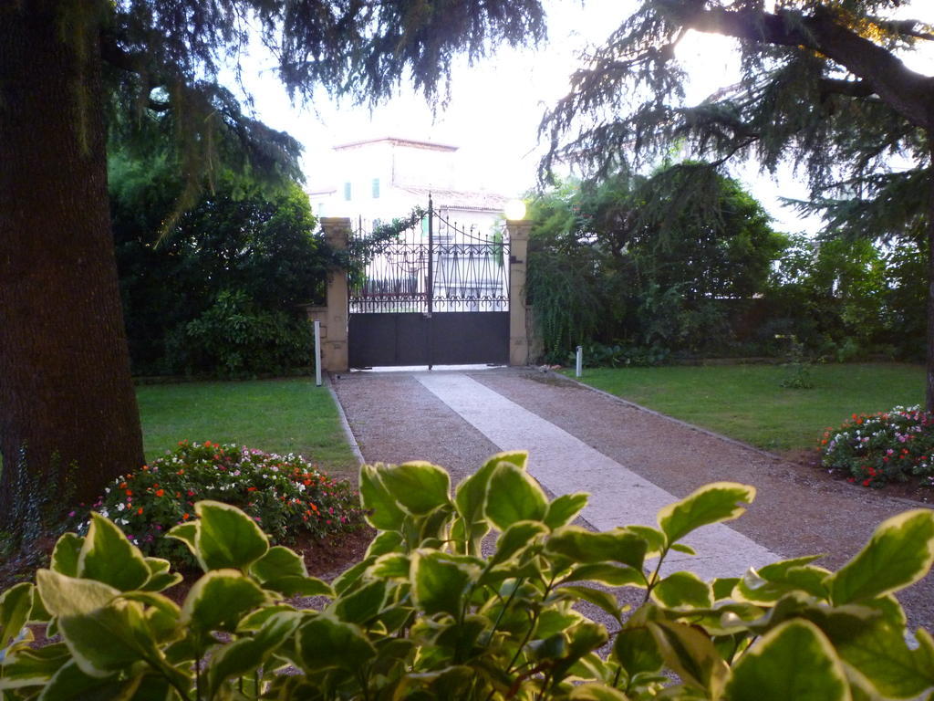 B&B Villa Dei Pini Domegliara 외부 사진