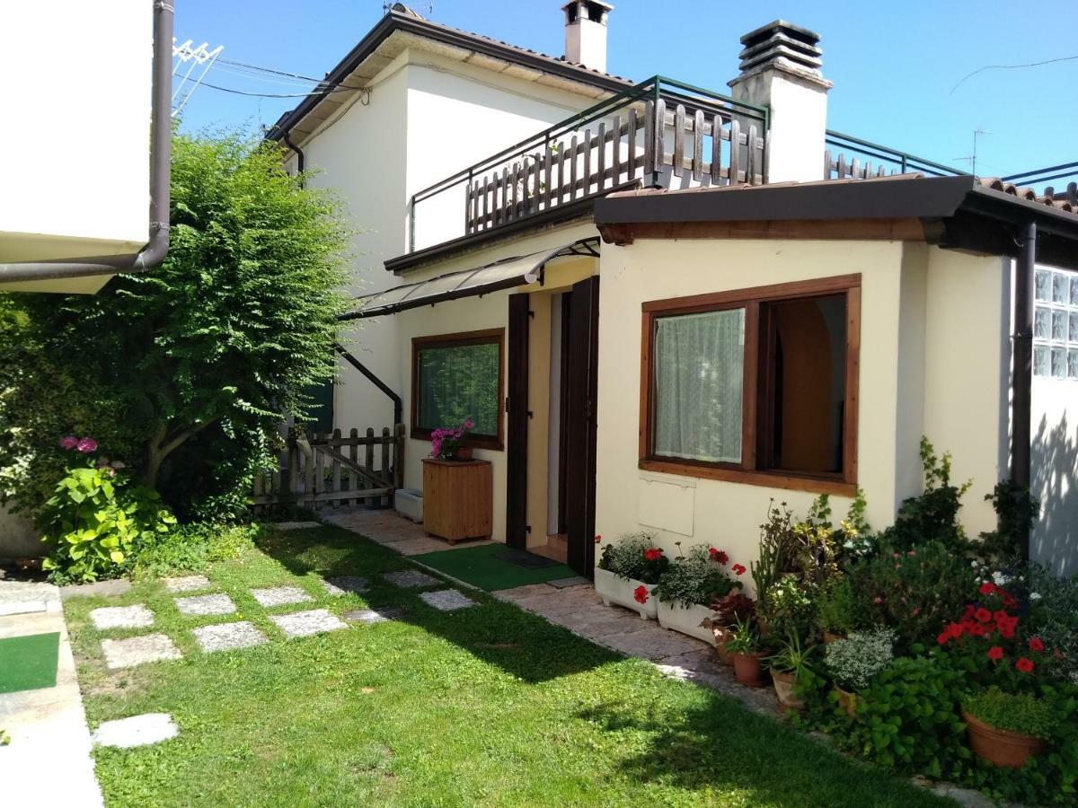 B&B Villa Dei Pini Domegliara 객실 사진