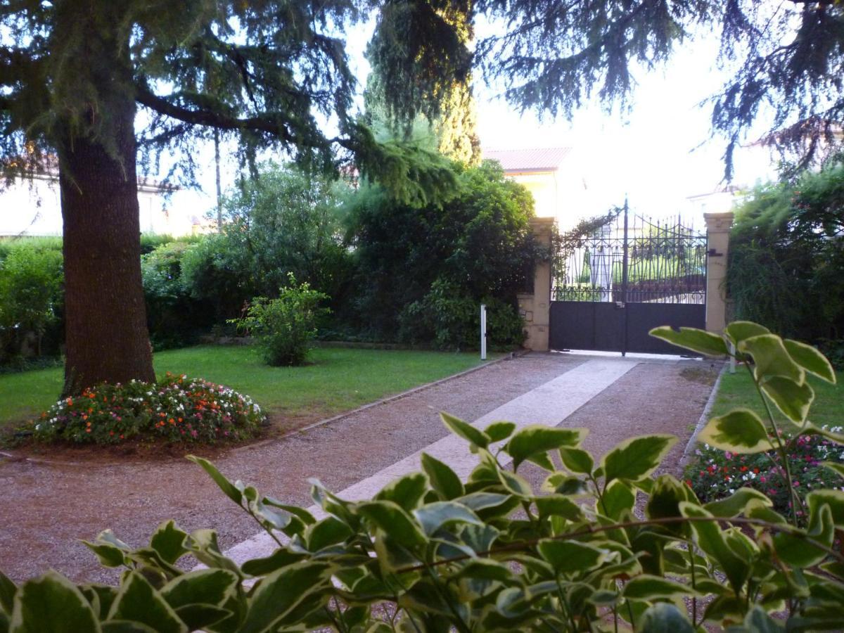 B&B Villa Dei Pini Domegliara 외부 사진